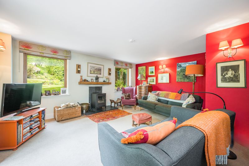 Lounge- click for photo gallery